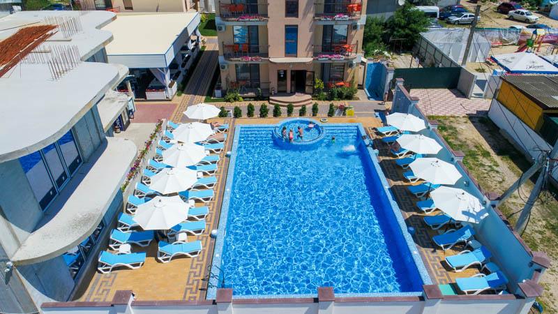 زاتوكا Hotel Grand More المظهر الخارجي الصورة