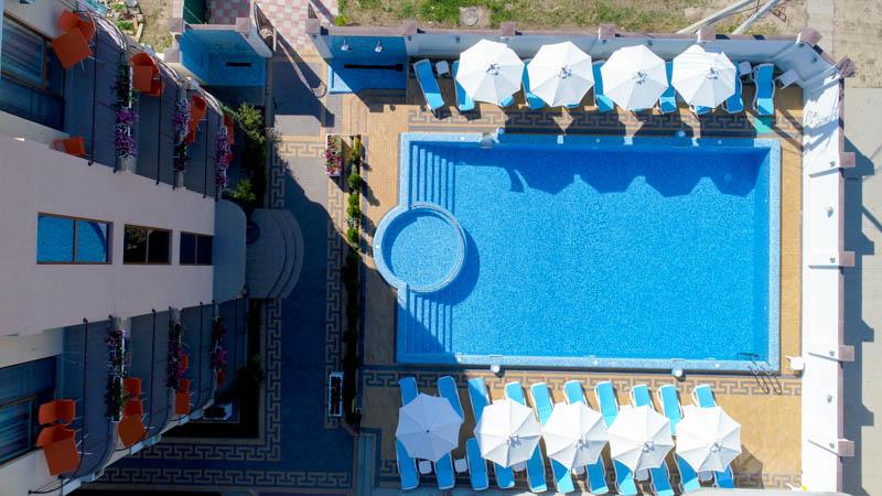 زاتوكا Hotel Grand More المظهر الخارجي الصورة